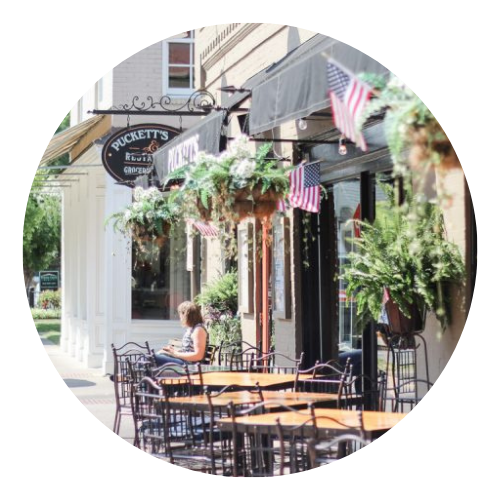Outdoor dining area in front of Puckett’s restaurant.